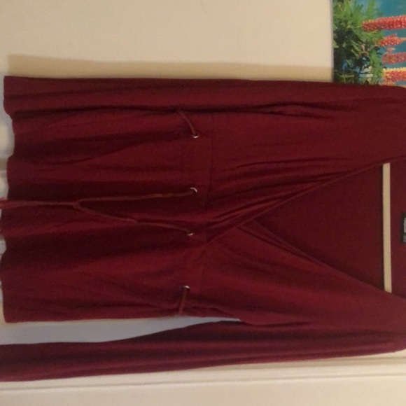 Women’s sexy very low cut PattyBoutik top - Picture 3 of 5